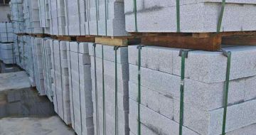 甘肃芝麻白路牙石，路侧石