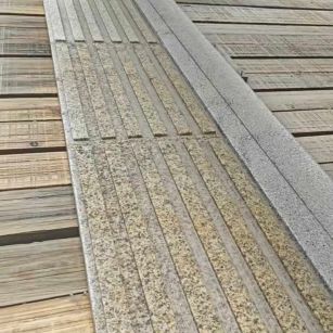 甘肃黄金麻盲道石 盲条