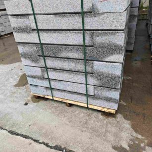 甘肃芙蓉白路牙石，马路牙子