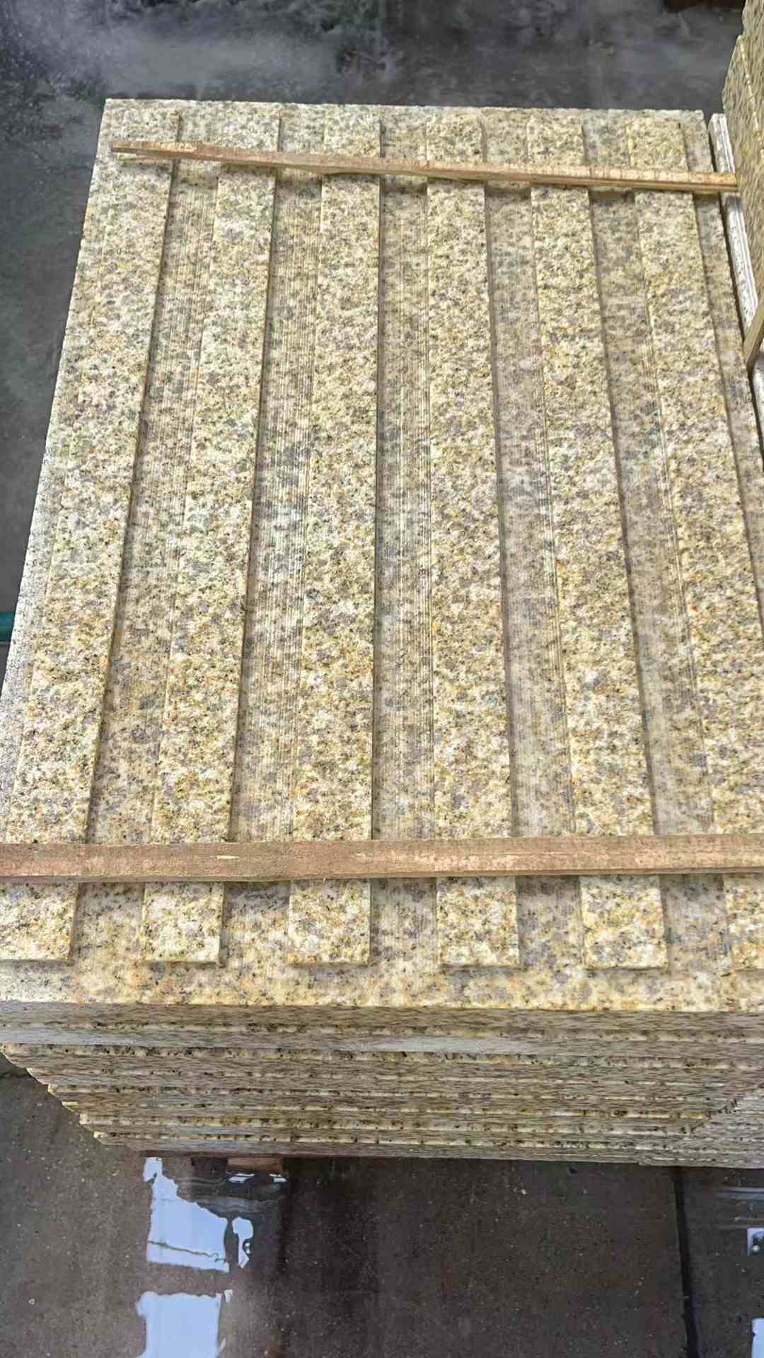 甘肃黄金麻盲道 石材盲道