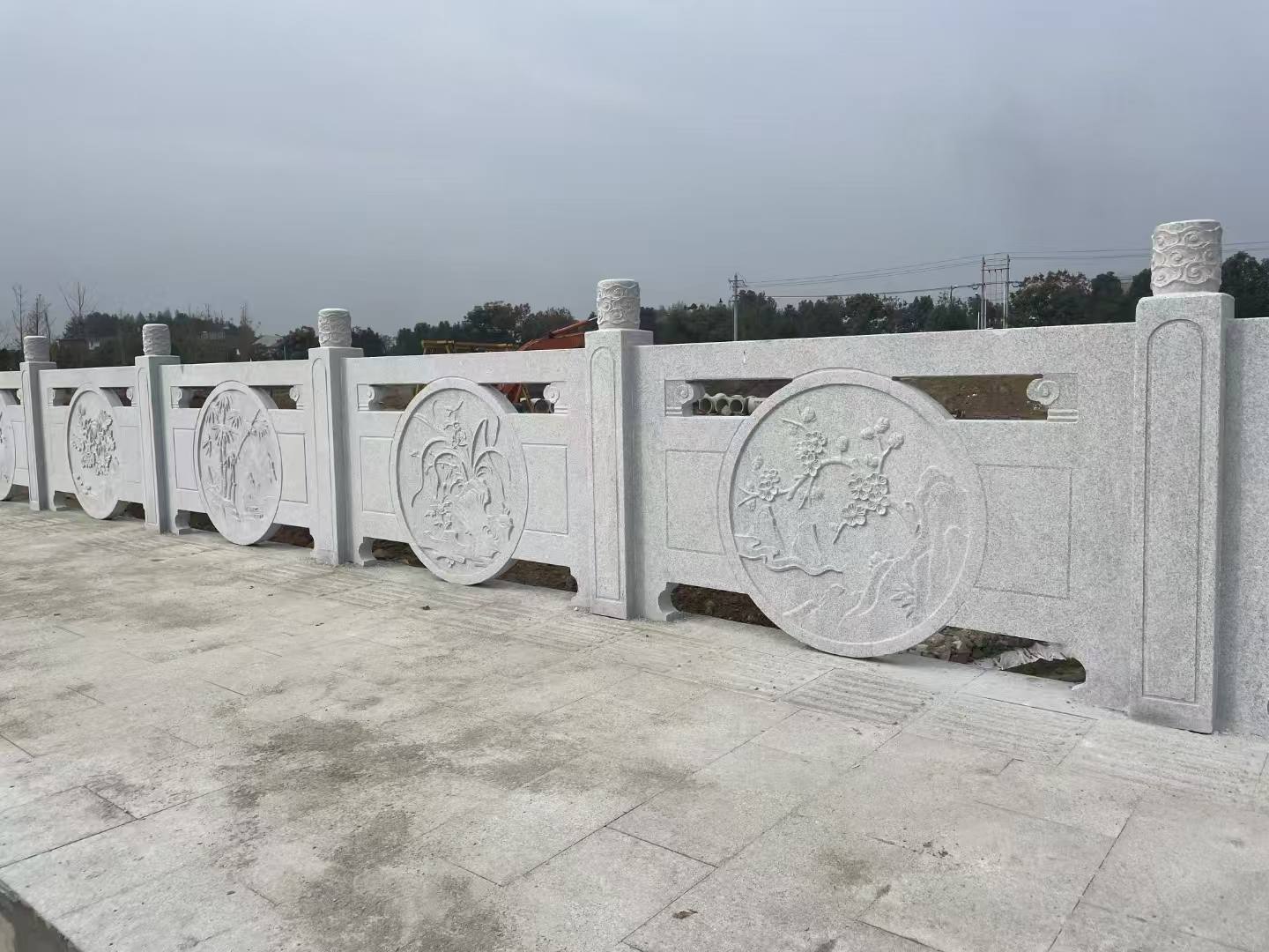 甘肃芝麻白河道栏杆 石材栏杆